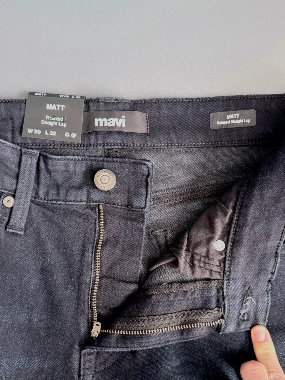 NWT Mavi Matt Relaxed Straight Leg Jeans Black Size 30x32